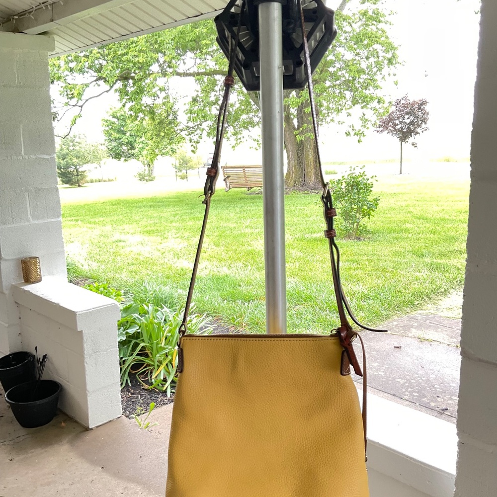 Dooney & Bourke Pebbled Leather Crossbody Bag Yellow Leather Brown Trim - Picture 14 of 16